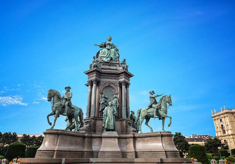 Monuments Empress of Maria Theresa, Sisi . Vienna Austria